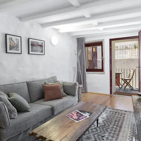 Apartment Viva Caldeireiros Old Town