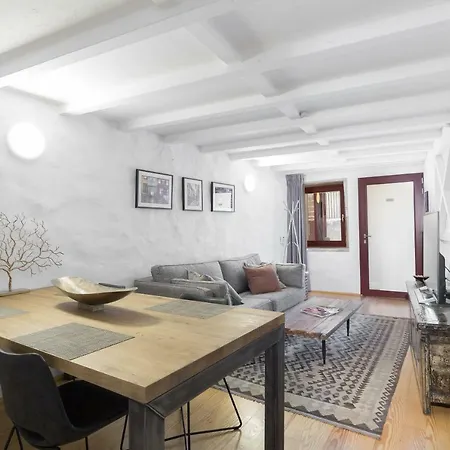 Apartment Viva Caldeireiros Old Town