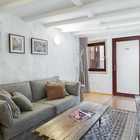 Viva Caldeireiros Old Town *