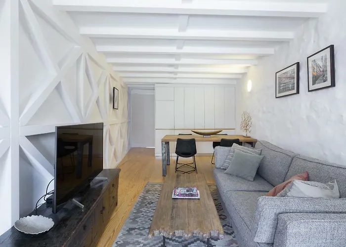 Viva Caldeireiros Old Town * بورتو